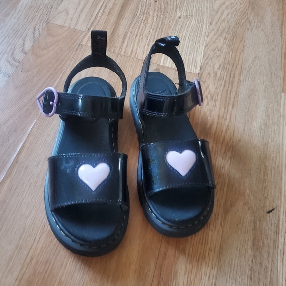 Doc Marten Marlow Heart Kids Sandals, Size 3 - Picture 1 of 6